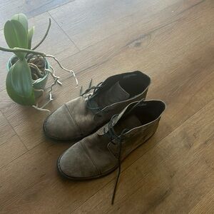 Born Leather Dress Shoes !! Size 11 men’s !!